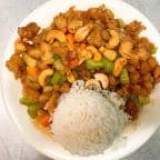 Best Cashew Chicken 腰果鸡 in Atchison, KS